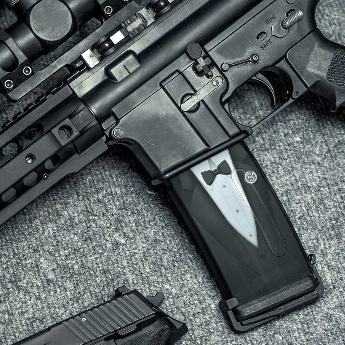 AR-15 Mag Skin (Tuxedo)