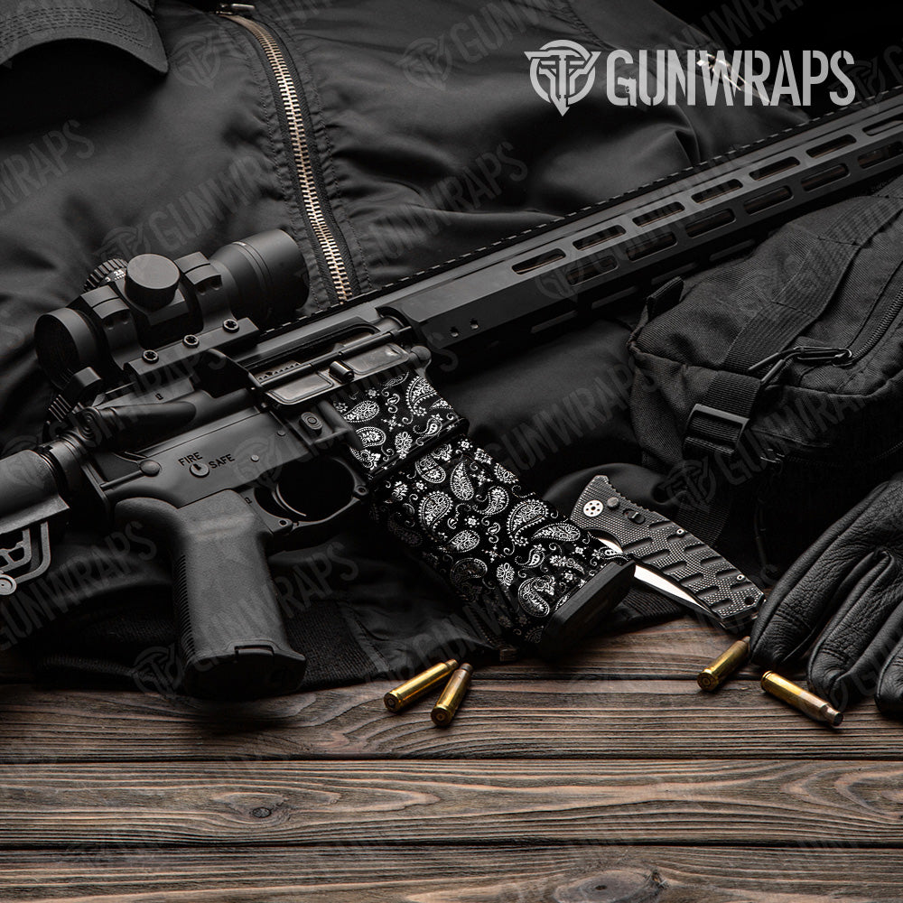 AR 15 Mag & Mag Well Bandana Black & White Gun Skin Vinyl Wrap